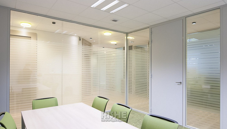 №181  # Беспрофильное остекление, . 'RISHE-S8', ^ Тонированные, ` Шпонированные двери.jpg